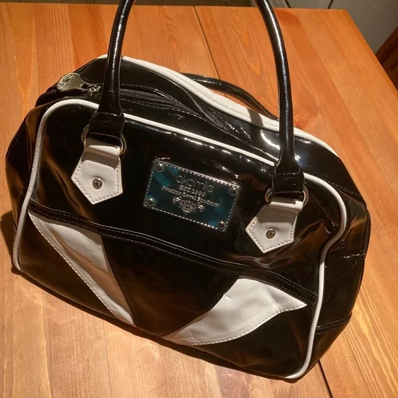 AKDMKS Black and White Handbag - Picture 4 of 9